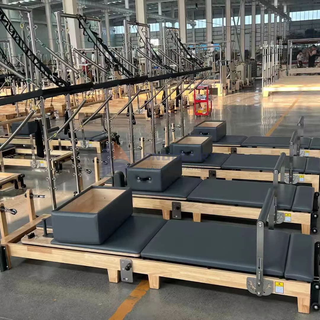 ハーフタワー付きオークピラティスリフォーマー